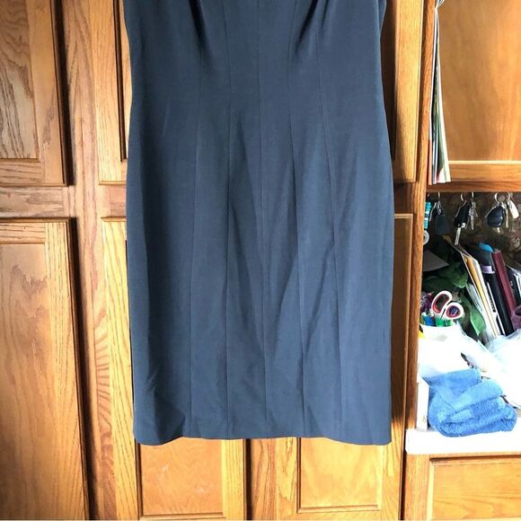 Adrianna Papell Classic Scoop Neck Cap Sleeve Sheath Dress - 12 - Picture 5 of 13